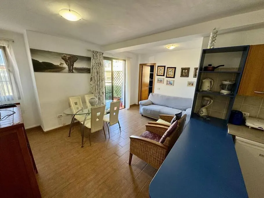 Edificio Marta La Caleta location